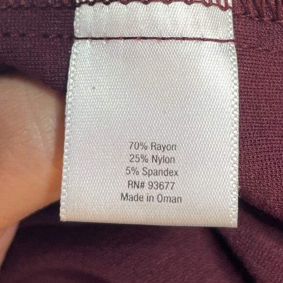 5 for $25🔥Ana Skinny Maroon Pants Large - Picture 4 of 5